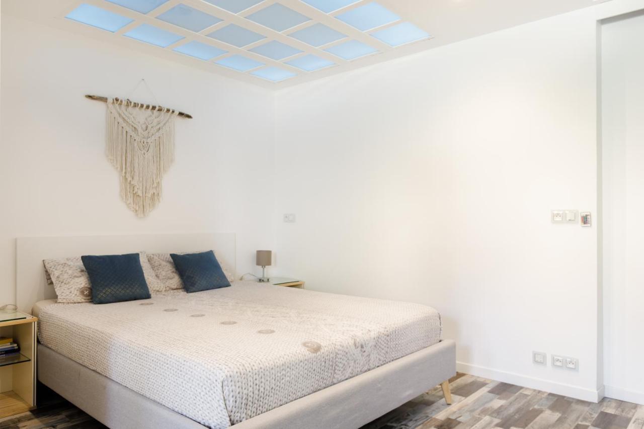 Grand Studio neuf face port et plage, parking privé Golfe-Juan Extérieur photo