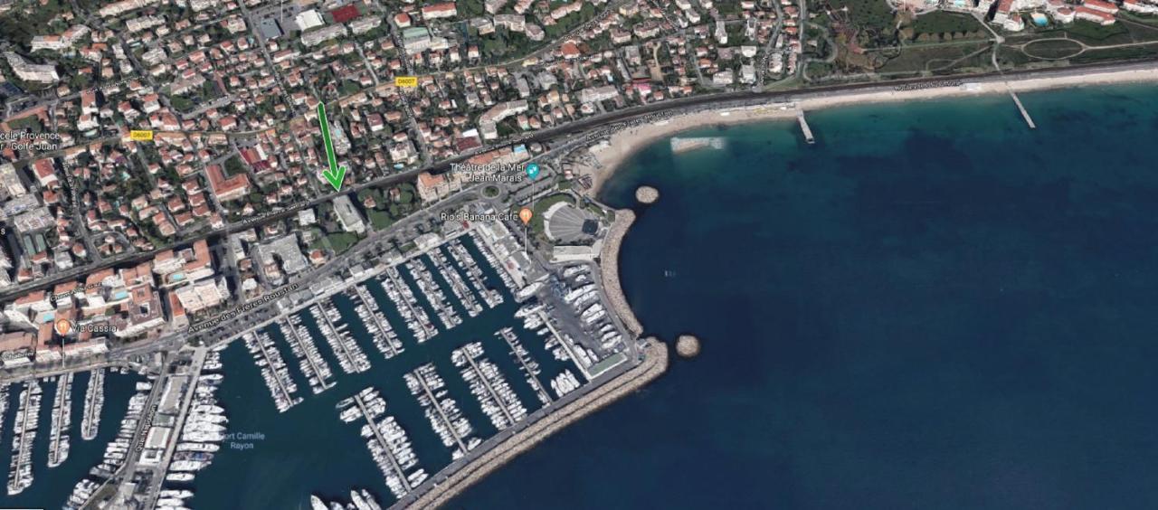 Grand Studio neuf face port et plage, parking privé Golfe-Juan Extérieur photo