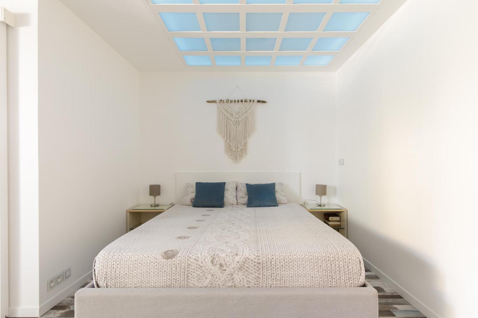 Grand Studio neuf face port et plage, parking privé Golfe-Juan Extérieur photo