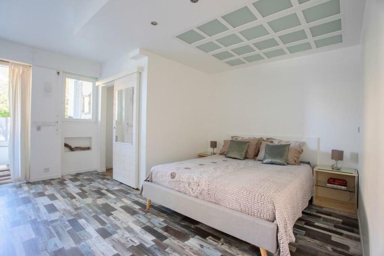 Grand Studio neuf face port et plage, parking privé Golfe-Juan Extérieur photo